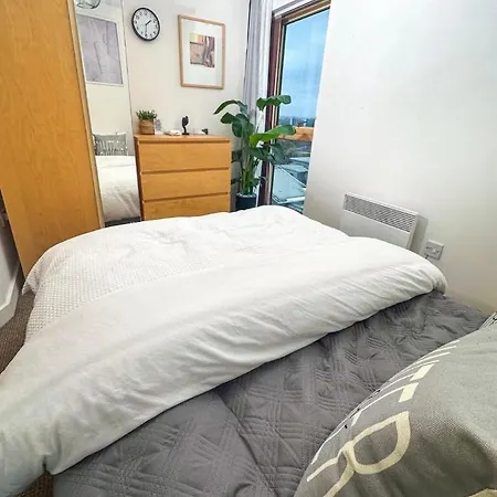 Room In A Flat Manchester Exterior photo